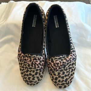 Sketchers animal print slip on size 10